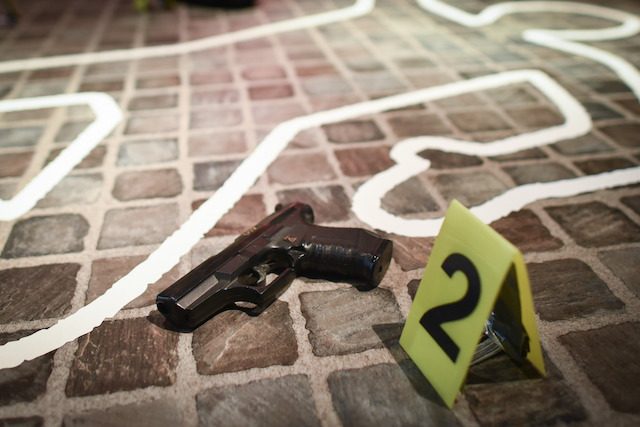 PISTOL. Sebuah pistol dipajang dalam pameran âDetektive, Agenten und Spioneâ di Jerman, 8 Oktober 2015. Foto oleh Uwe Anspach/EPA 