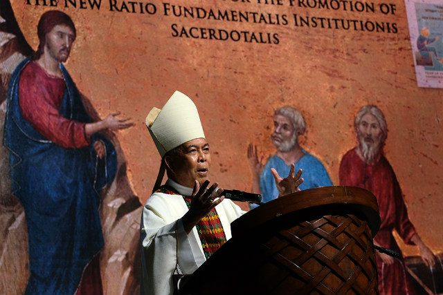 CBCP hits move to let Congress change Constitution