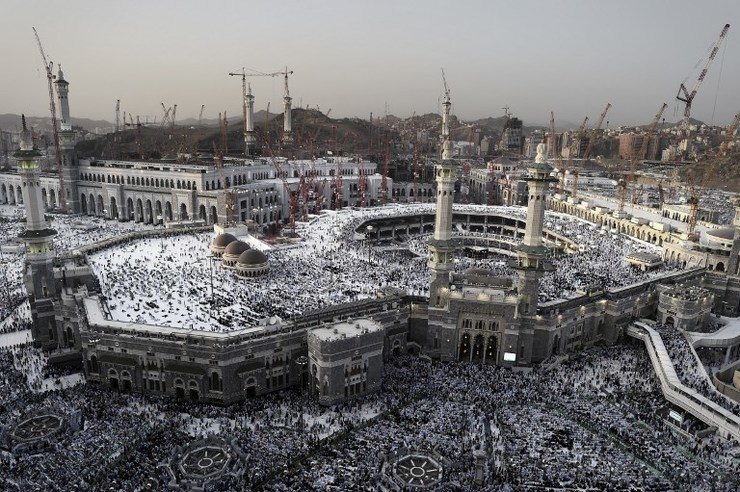 Tears, prayers as 2 million Muslims mark peak of hajj