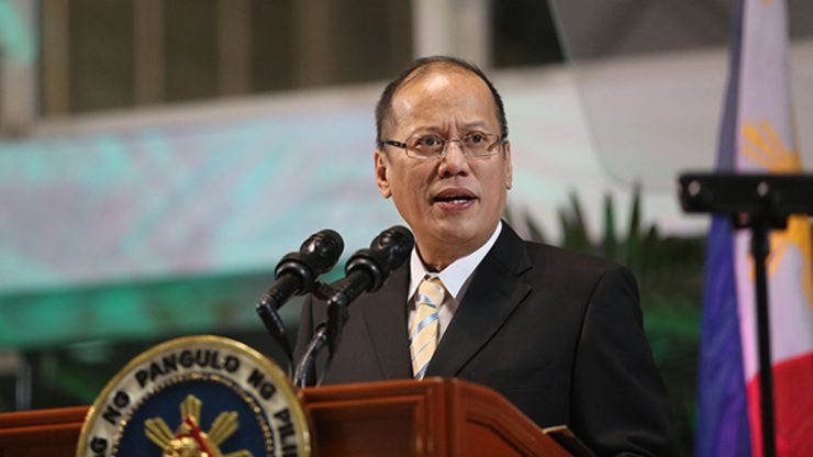 Aquino heads to Bali for democracy forum
