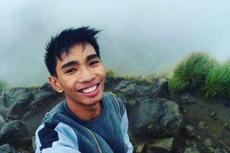 SAFE. Ariel Jerome Seroma wrote a Facebook note detailing how he was able to escape the fire that burnt down a building at the House Technology Industries (HTI) compound in the Cavite export processing zone. Photo from Seroma's Facebook profile. 