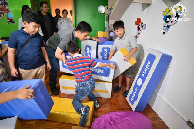 Kids learning about conditional statements through a fun game. Photo by LeAnne Jazul/Rappler 