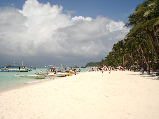 Aklan governor seeks to convince Duterte ‘no need’ for Boracay closure
