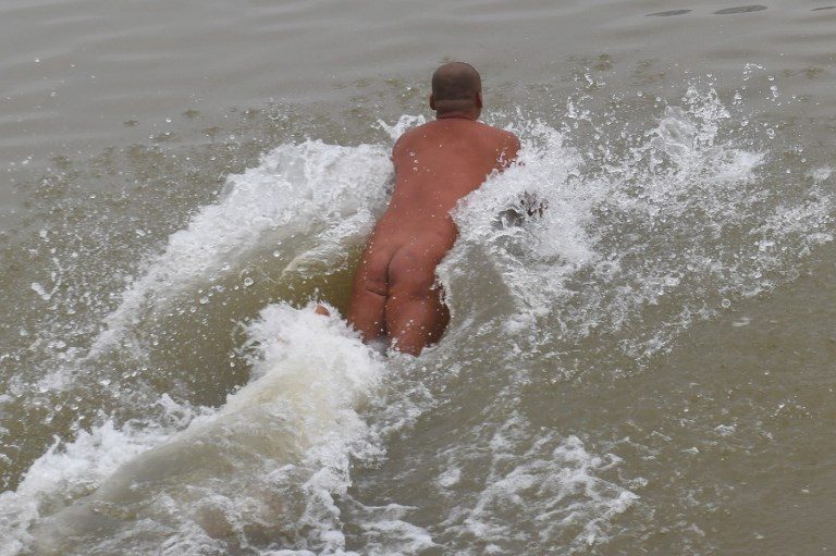 Vietnam’s nudists bare all, defying social norms