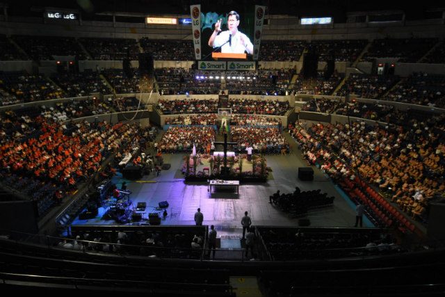 HUGE CROWD. Manila Archbishop Luis Antonio Cardinal Tagle draws at least 6,000 people to his Pentecost recollection at the Smart Araneta Coliseum on June 4, 2017. Photo by Angie de Silva/Rappler 