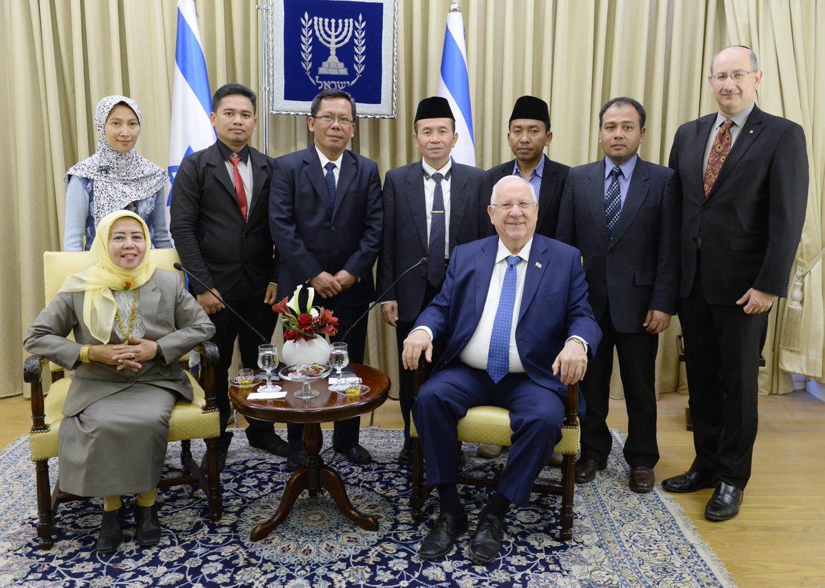 Presiden Israel Reuven Rivlin saat menerima delegasi muslim Indonesia, Rabu (18/1). Foto diambil dari @PresidentRuvi/Twitter 
