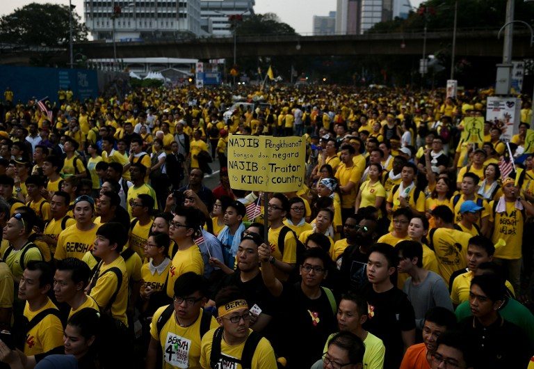 Malaysian protesters rev up 2nd day of rallies vs Najib