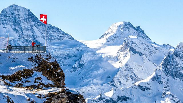 1 dead after Swiss avalanche, rescue search paused