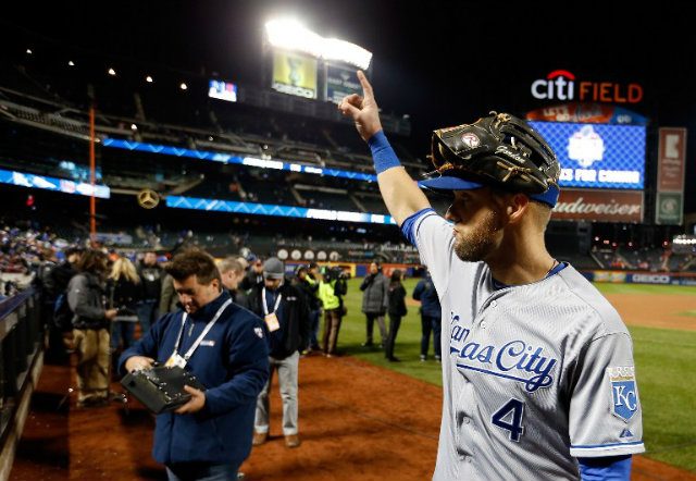 Royals on brink of World Series crown after beating Mets in Game 4