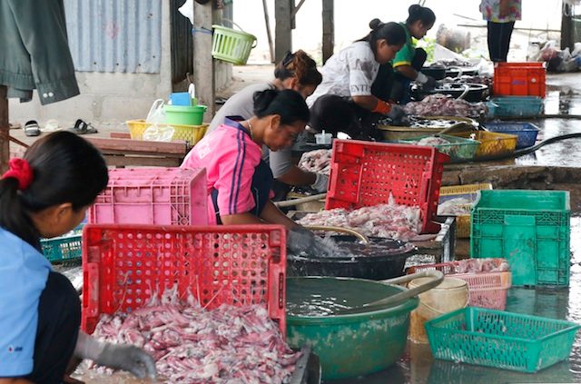 Thailand promotes prawn industry to counter slavery row