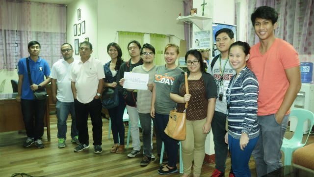 RESPONSIBLE VOTING. Participants of the Quezon viewing party pose for a photo after the forum.  