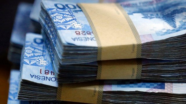 RUPIAH RALLIES. Indonesia's rupiah swung in an out of positive territory throughout the morning and was flat in early afternoon. Photo by EPA 
