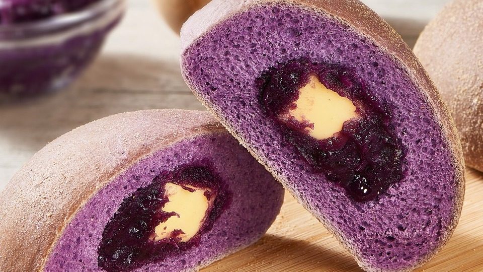 7-Eleven introduces new ube cheese pandesal in stores