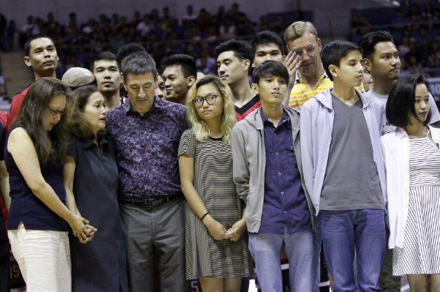 FAMILY. Baby Dalupan's family in attendance for the PBA's final buzzer for the great coach. Photo from PBA Images   