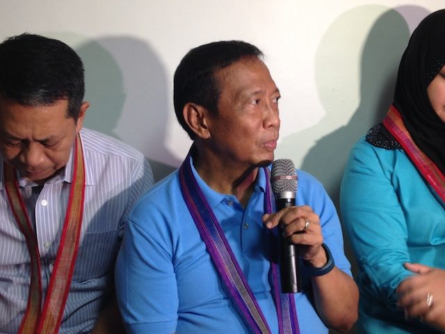 'SIGNIFICANT BREAKTHROUGH.' Vice President Jejomar Binay tells reporters on October 3, 2015, that he was able to speak with Marcos over the phone for the first time. Photo by Mara Cepeda/Rappler   