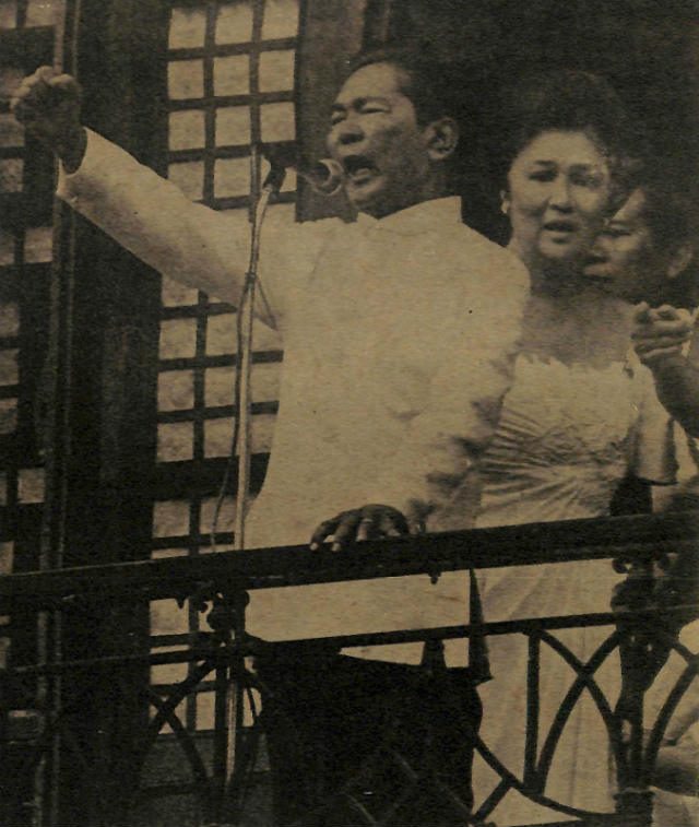 LAST HURRAH. Ferdinand Marcos' 'final' speech at Malacañang Palace after his inauguration and before his flight to Hawaii. Photo from the Presidential Museum and Library  