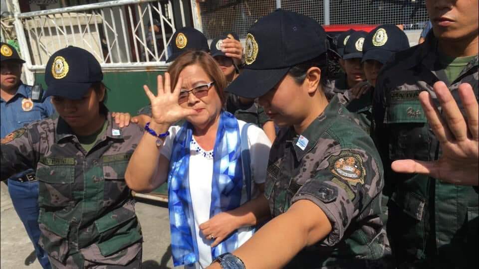 De Lima to CA: Stop convicts from testifying against me in drug case