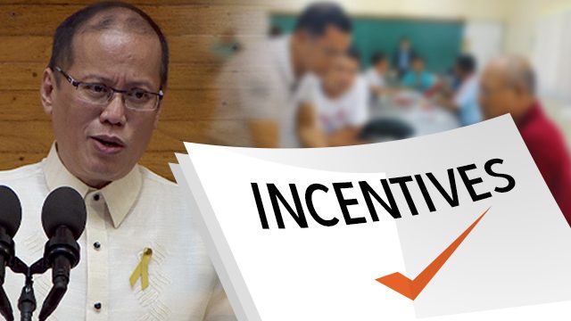 Aquino OKs incentives for government workers