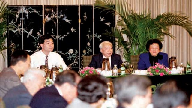 START. Leung Chun-ying sits down in a meeting of the Hong Kong SAR Organizing Committee in 1996. Photo from HK Basic Law Website 