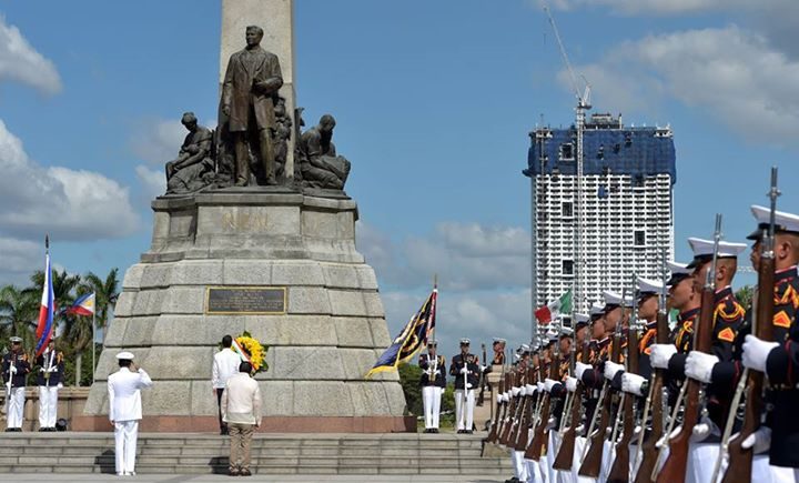 Torre de Manila photobombs APEC leader’s tribute in Luneta