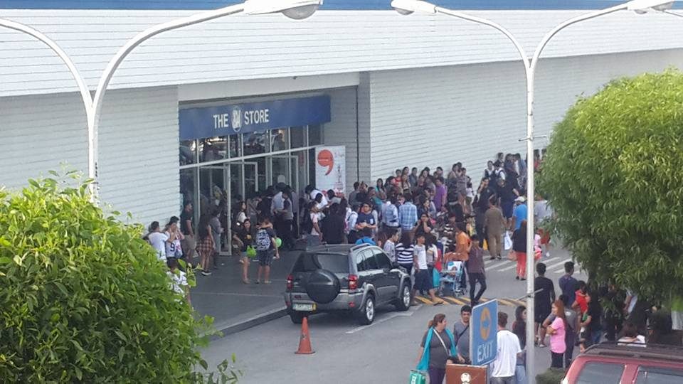 ‘Stampede’ in Pampanga mall following alleged shooting incident