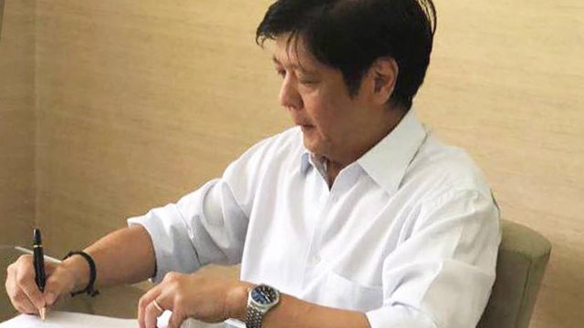 Marcos signs document withdrawing motions that delay VP vote recount