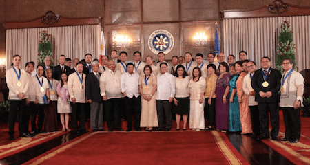Duterte cites 23 outstanding overseas Filipinos, organizations