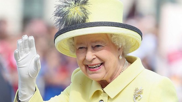 Queen Elizabeth misses second church service with heavy cold