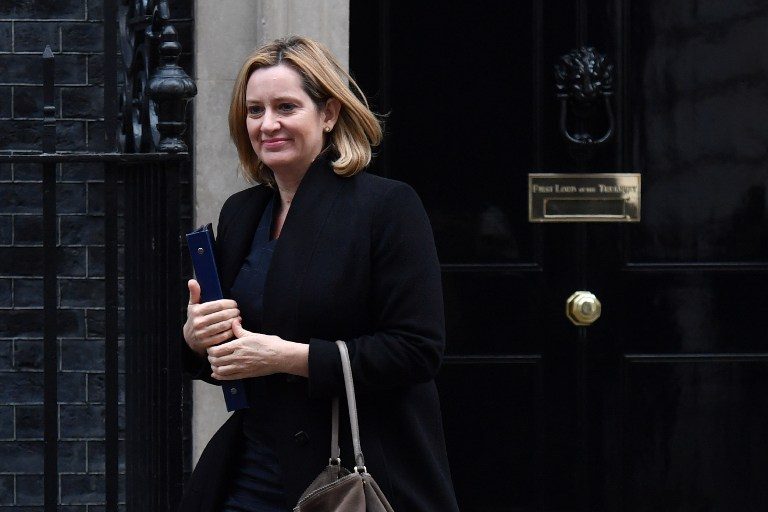 UK minister to meet Silicon Valley over online extremism