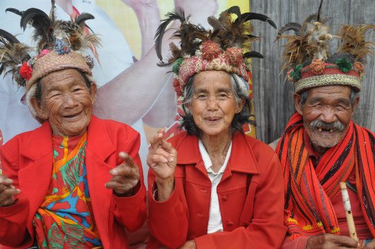 3RD PLACE. Senior citizens from Banaue smile for the camera. Photo from Ignacio Jasmin (Philippines), Juana Maria Carla Capistrano (Phlippines), Muhammad Fa'iz (Indonesia), Panpan Ma (China), Rajnish Sharma (India), Thinley Dorji (Bhutan).  