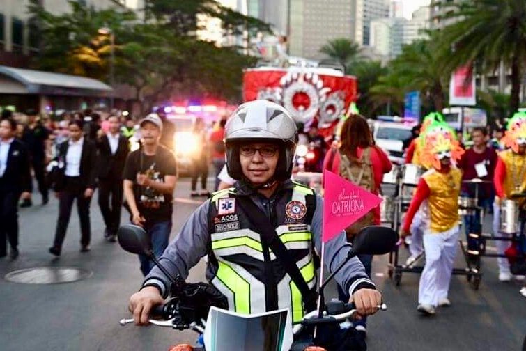 SAFE RIDER. Jonjon Guarin volunteers for the homecoming of Ms Universe Catriona Gray's homecoming parade on February 21, 2019. Photo by Alecs Ongcal/Rappler 