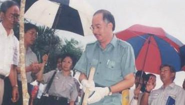 DEFENSE TO EDUCATION. Malaysian Minister for Education Najib Razak attends an official activity in 1996. Photo from Ministry for Education website  