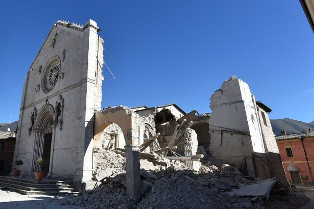 Gempa tiga kali lipat di Italia menyebabkan ribuan orang kehilangan tempat tinggal