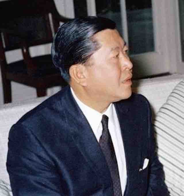 MENTERI LUAR NEGERI THAILAND.  Thanat Khoman adalah seorang diplomat dan negarawan, yang menjabat sebagai Menteri Luar Negeri dari tahun 1959 hingga 1971 pada masa pemerintahan Sarit Thanarat.  Foto dari Wikipedia 
