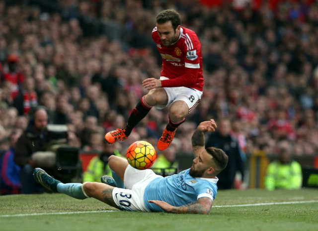 Premier League: Manchester derby ends in forgettable draw