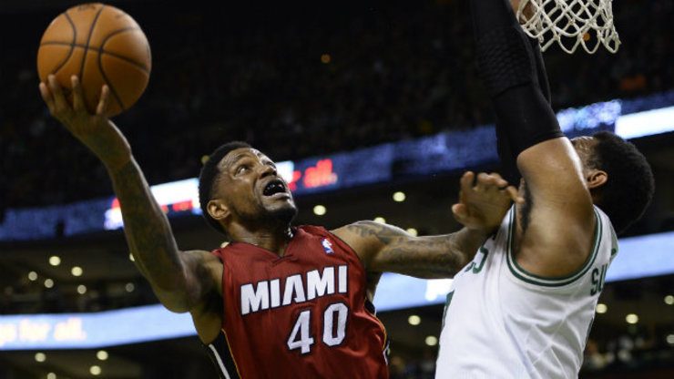 Udonis Haslem re-signs with Miami Heat