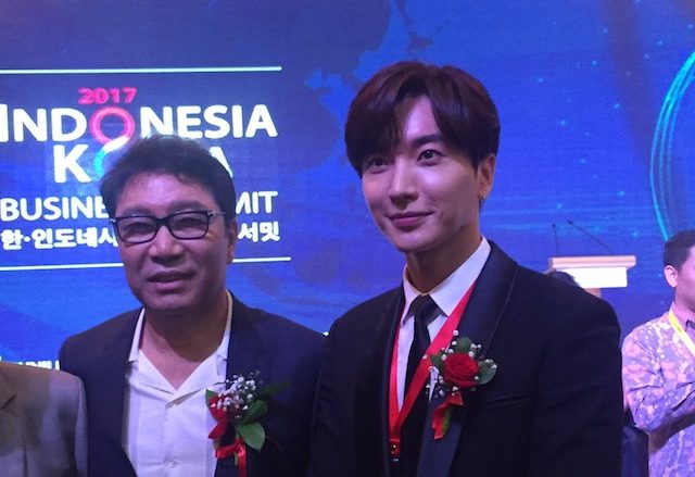 Lee Teuk “Super Junior” undang Jokowi untuk hadir di konsernya