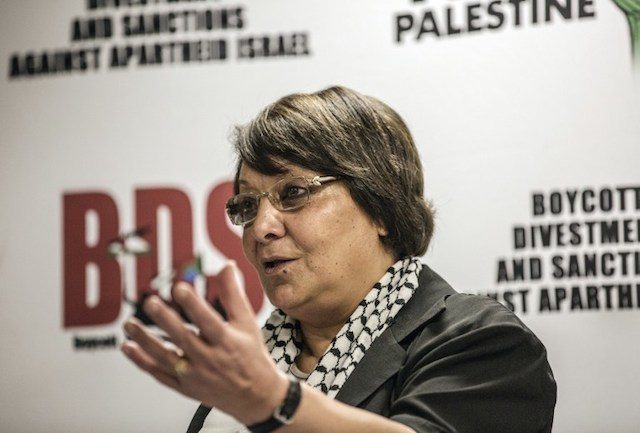 Leila Khaled adalah seorang perempuan komunis yang pernah melakukan pembajakan pesawat untuk membebaskan tahanan Palestina. Foto oleh AFP 