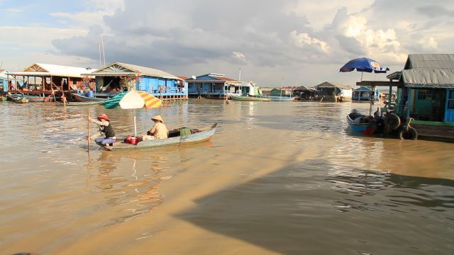 Danger in the floating villages of Cambodia