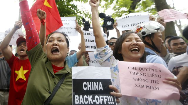 Vietnam blocks fresh anti-China protests