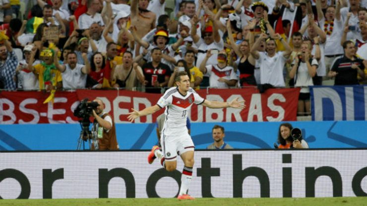 HISTORY. Miroslav Klose of Germany celebrates his record-tying 2-2 goal against Ghana. Photo by Sergey Dolzhenko/EPA