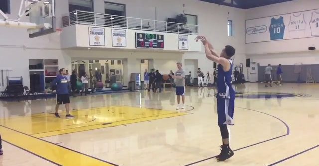 Curry drains 77 straight 3-pointers in Warriors practice