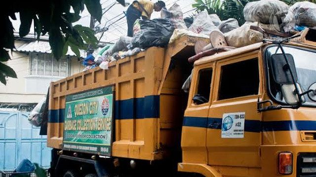 CENTRALIZED. Instead of putting up MRFs in each barangay, Quezon City depends on legions of dump trucks to haul garbage to landfills operating past capacity. Photo by LeAnne Jazul/Rappler