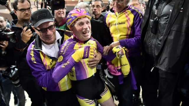 105-year-old Frenchman pedals into history books