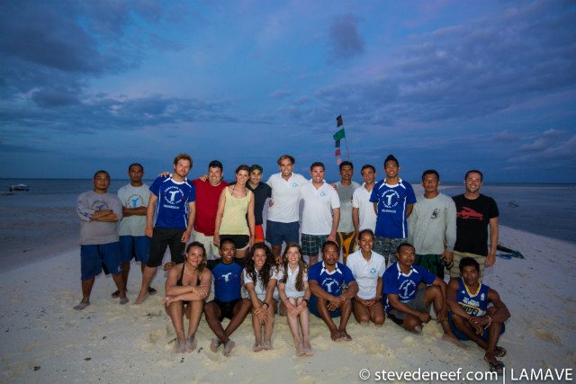 SUCCESS. The team stands together on a sand bar in the middle of the Sulu Sea with the WWF Navorca Crew and the incredible Rangers of Tubbataha Reefs Natural Park. Steve de Neef/LAMAVE 