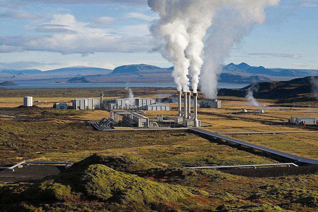 GEOTHERMAL ENERGY. In this photo is the  Nesjavellir Geothermal Power Plant in Þingvellir, Iceland. Photo from Wikicommons 