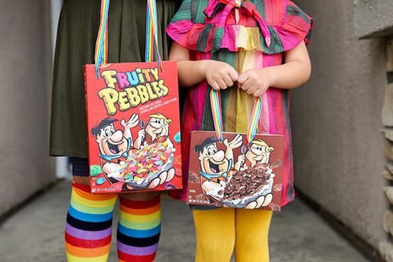 Gift bags made out of cereal boxes. Photo from Melissa Mondragon on Pinterest.ph 