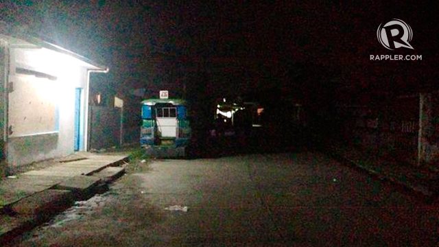 DESERTED. A street in Bgy 88, the village in Tacloban City hit hardest by Super Typhoon Yolanda, is almost deserted as half of residents have evacuated ahead of Typhoon Ruby. Photo by Voltaire Tupaz