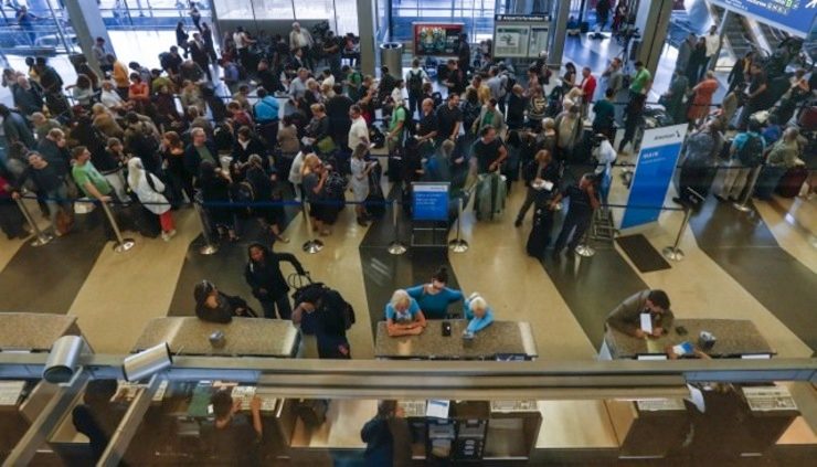 US flight chaos after Chicago air-traffic control arson