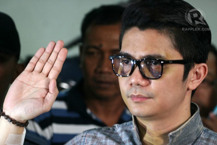 Vhong Navarro surrenders after court issues arrest warrant